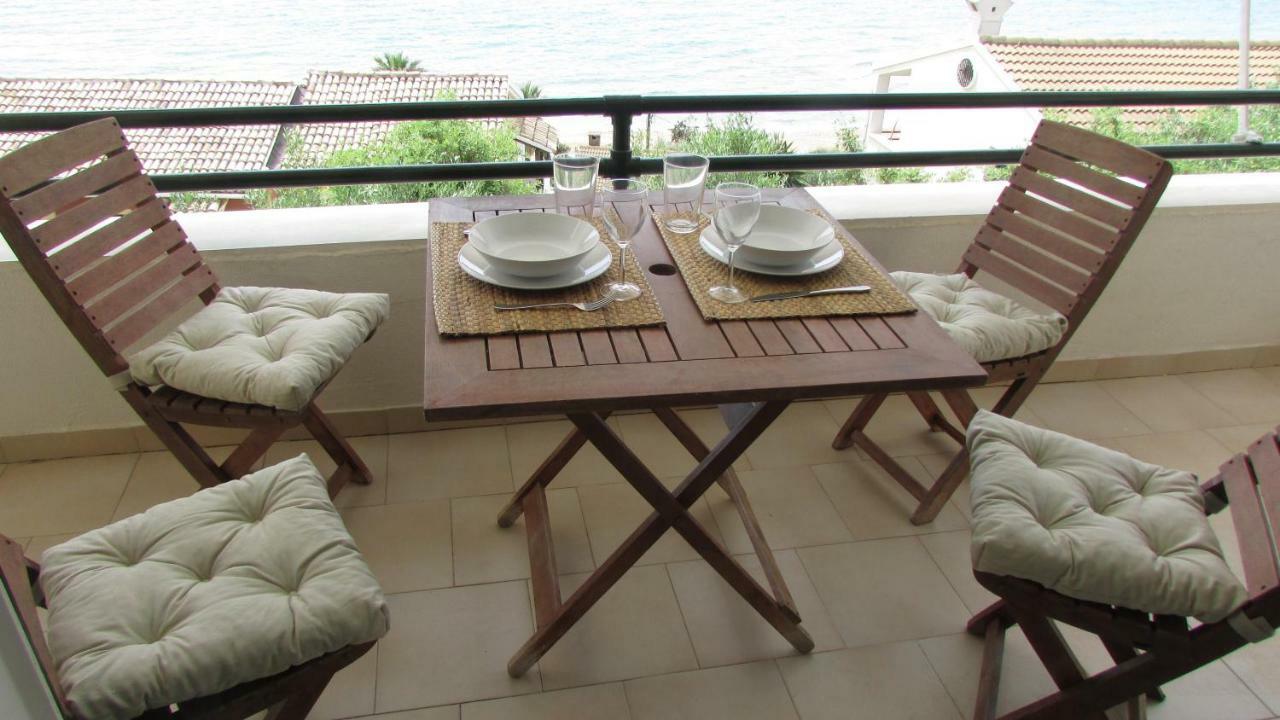 Kallopsia - Glifada Beach Menigos Resort By New Era Esterno foto