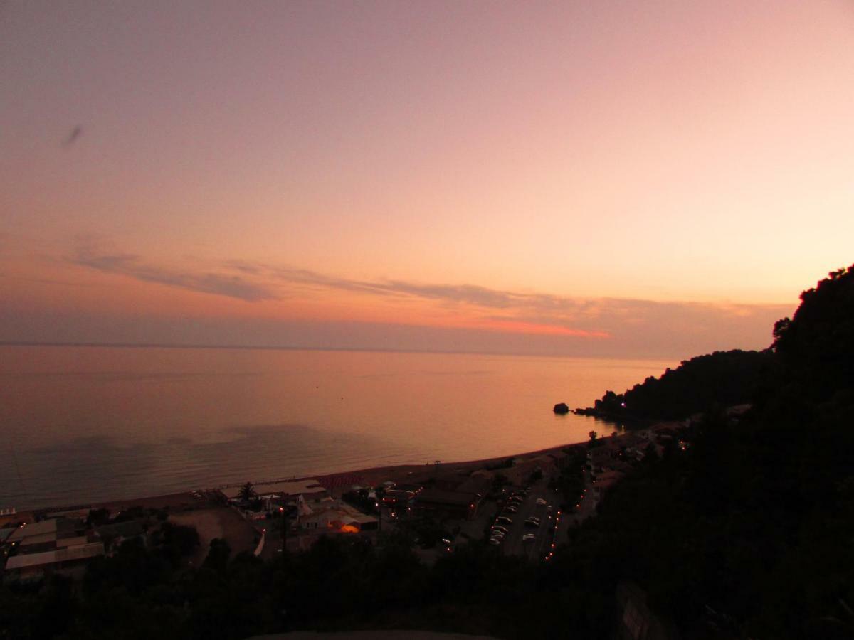 Kallopsia - Glifada Beach Menigos Resort By New Era Esterno foto