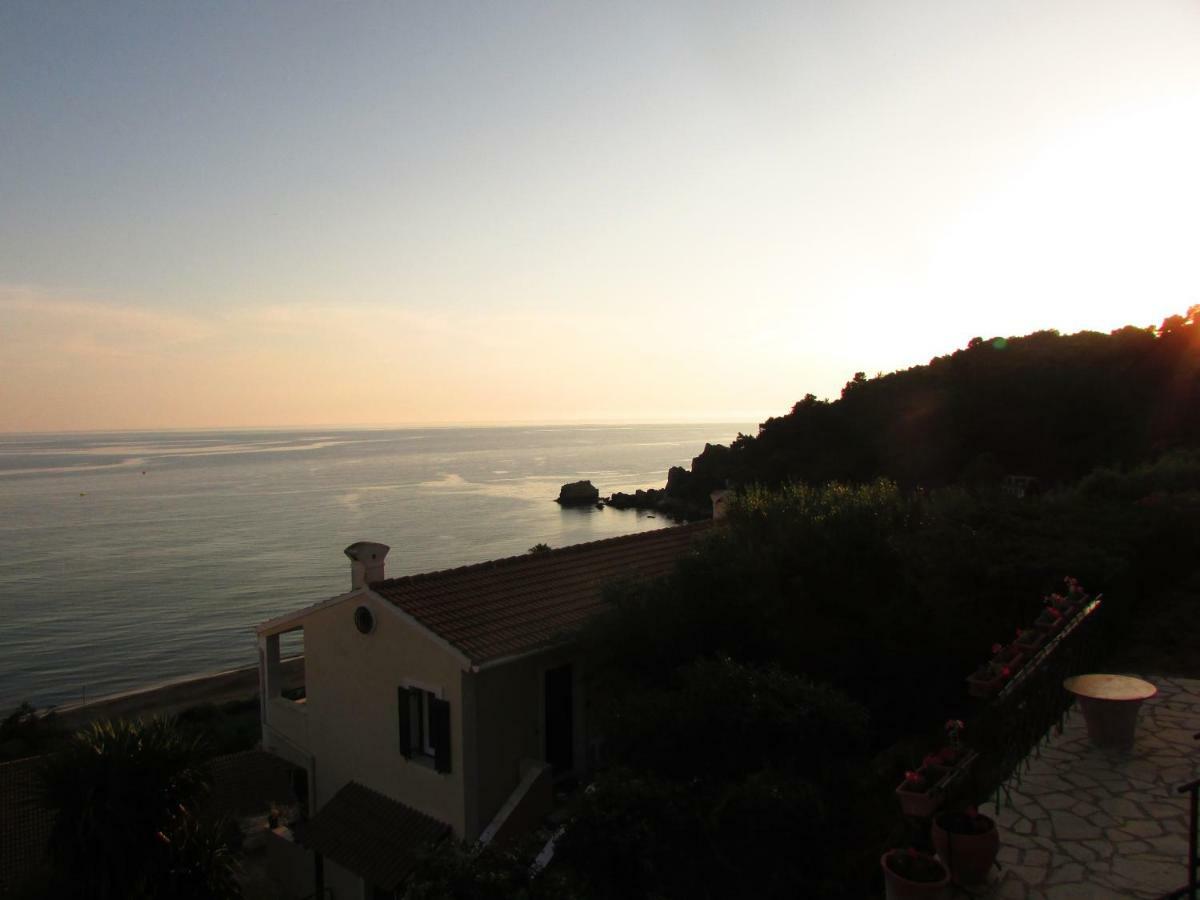 Kallopsia - Glifada Beach Menigos Resort By New Era Esterno foto