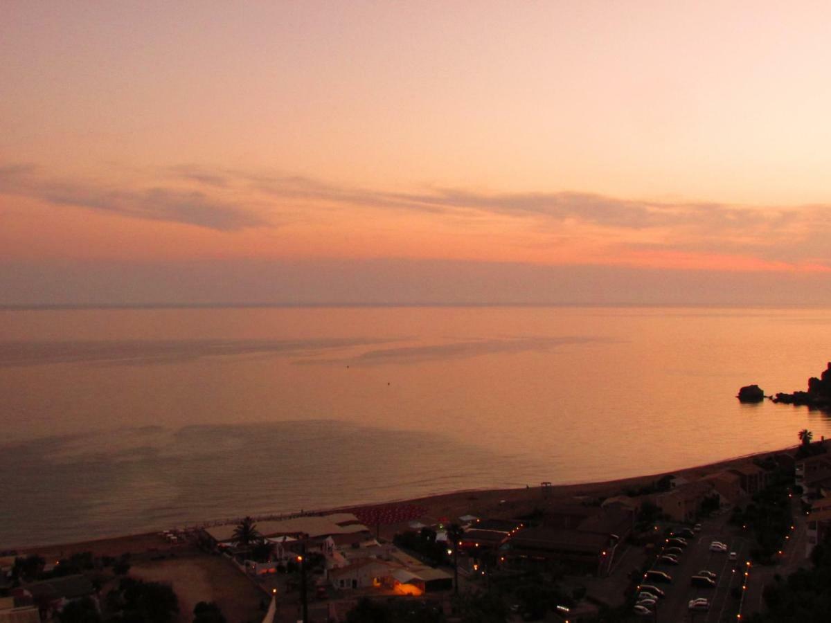 Kallopsia - Glifada Beach Menigos Resort By New Era Esterno foto